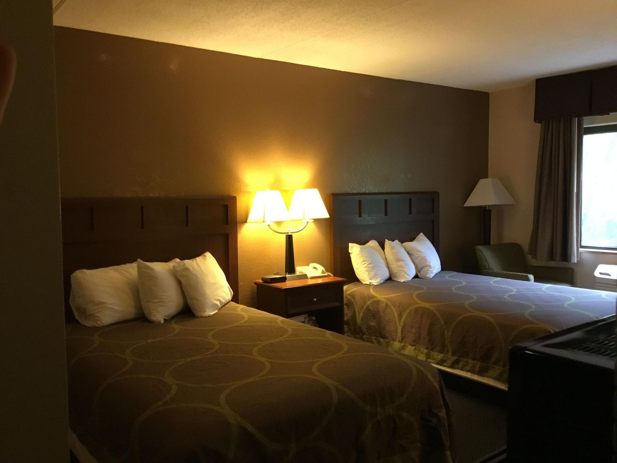 Super 8 By Wyndham Manchester Airport Экстерьер фото